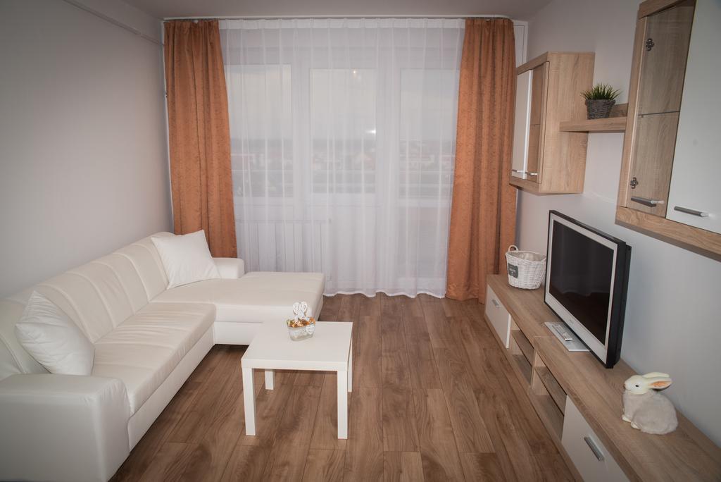 Anna Apartman Gyor Exterior photo