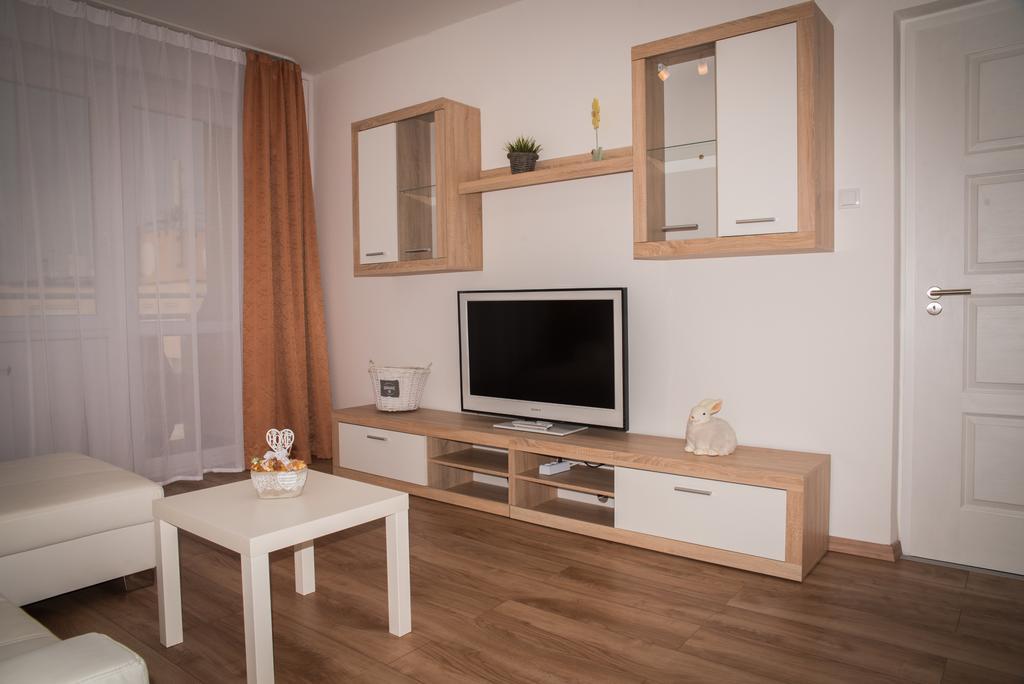 Anna Apartman Gyor Exterior photo